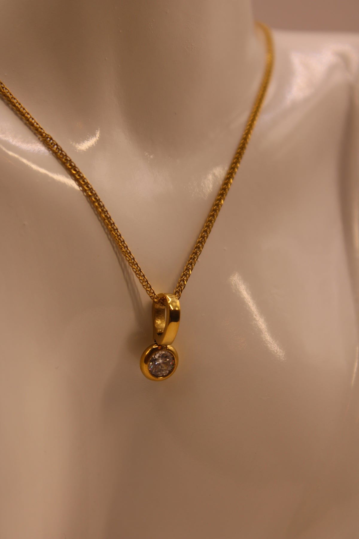 Leona Necklace