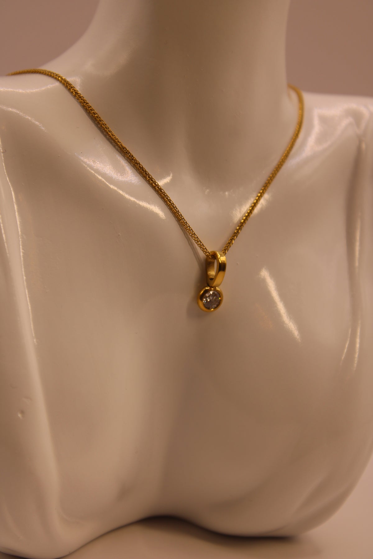 Leona Necklace