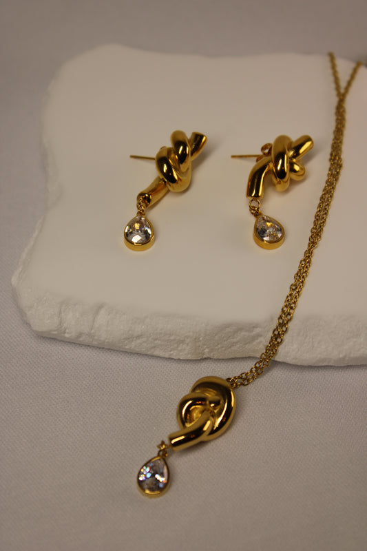 Lyra earring and necklace set